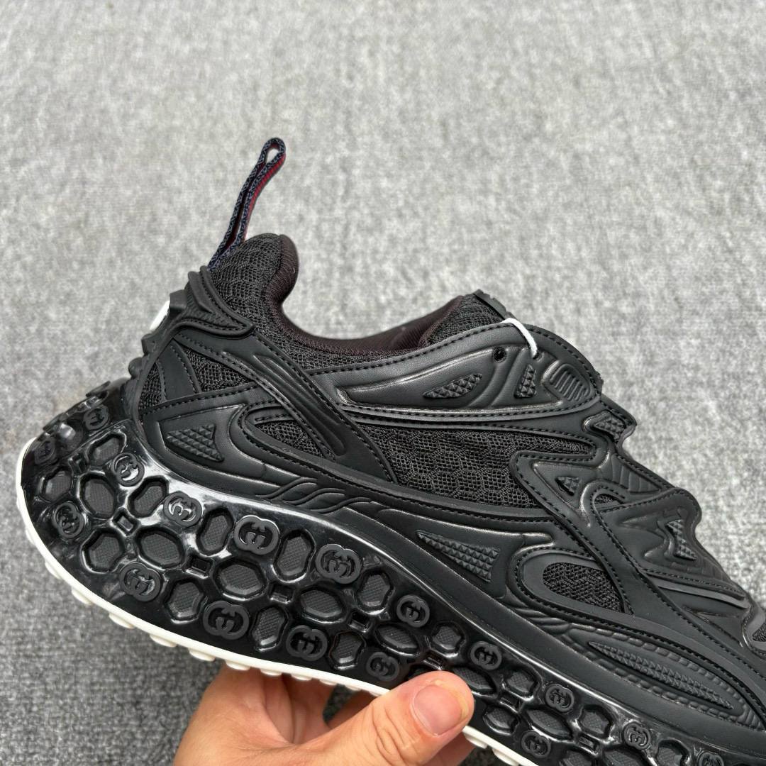 GUCCI Мужские кроссовки из премиальной комбинации натуральной кожи, замши и текстильных вставо