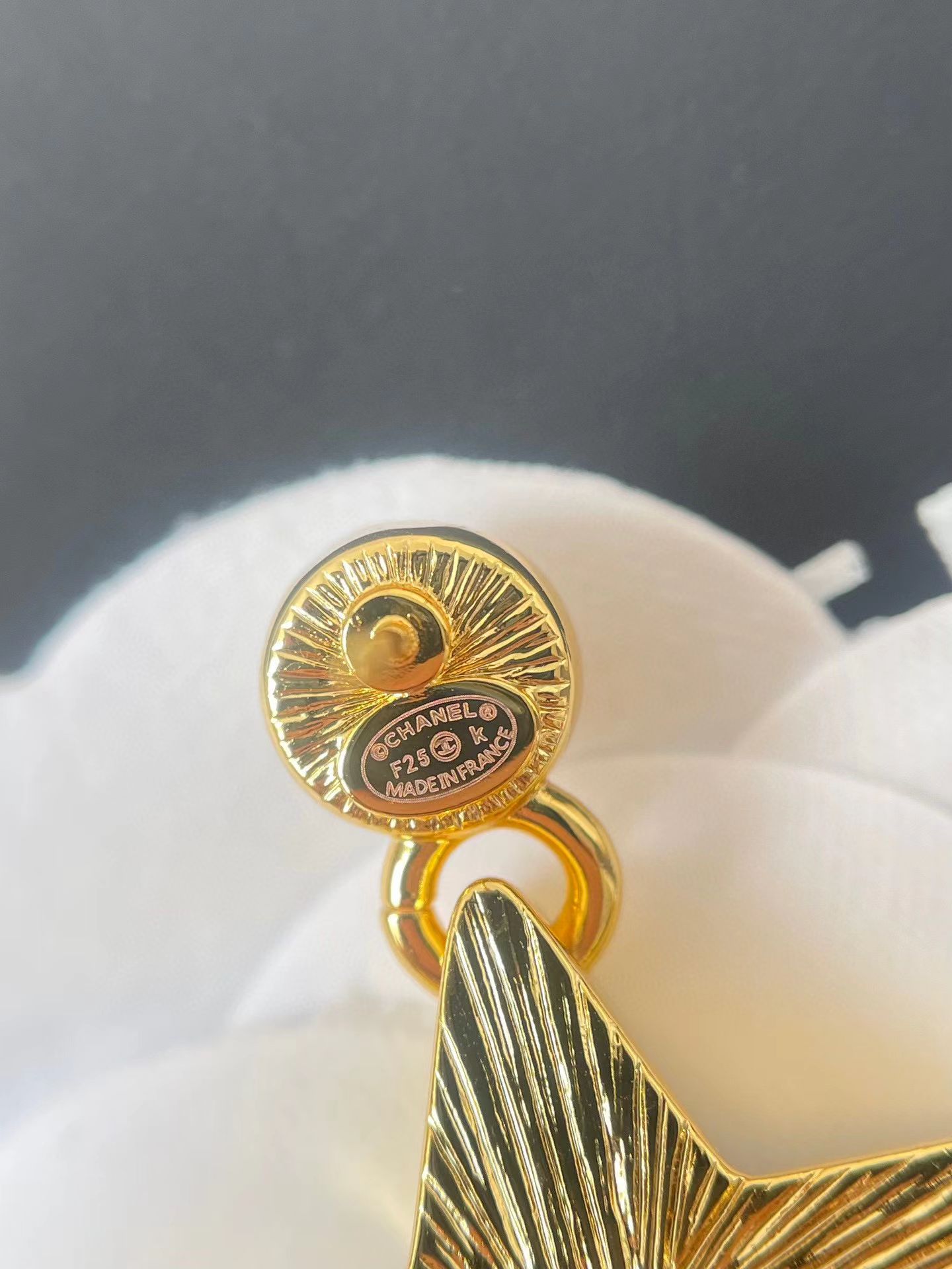 CHANEL Женские серьги CHANEL Женские серьги