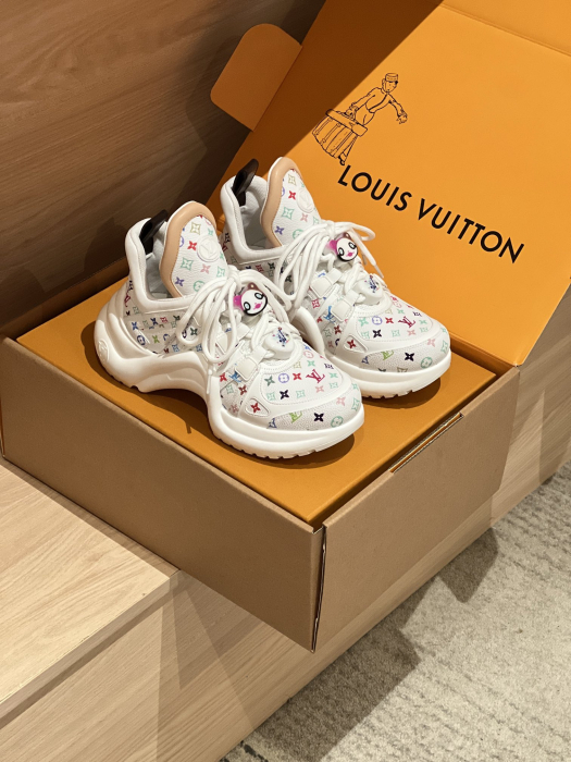 LOUIS VUITTON Женские кроссовки LV Archlight