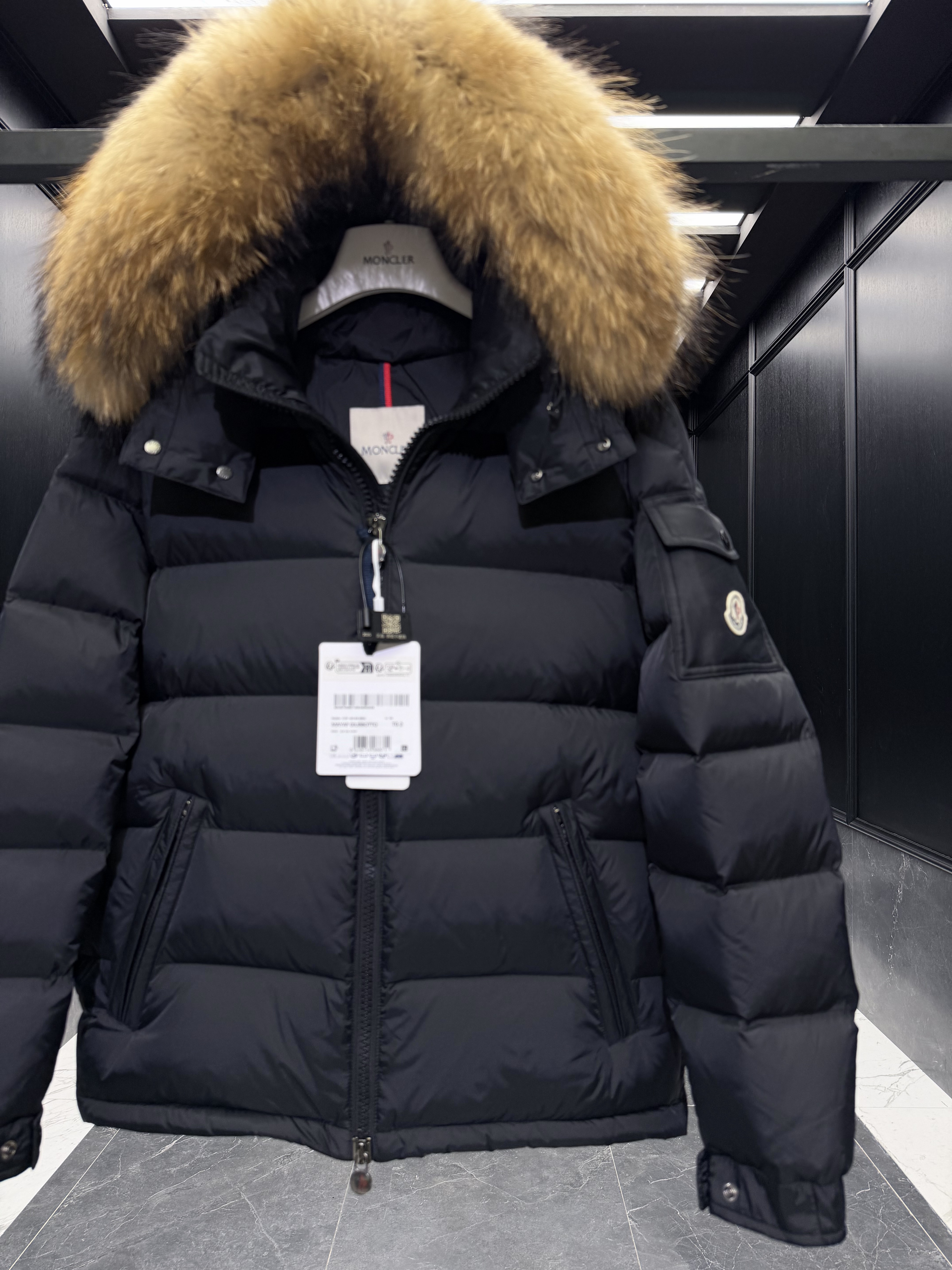 MONCLER Мужской пуховик Maya MONCLER Мужской пуховик Maya