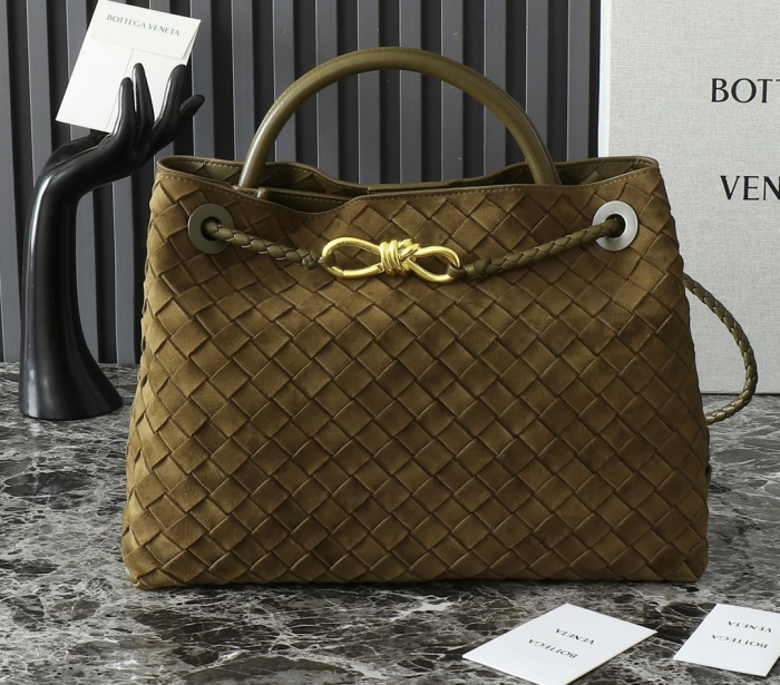 BOTTEGA VENETA Сумка Andiamo замш Medium