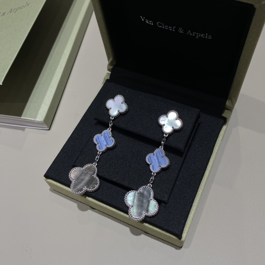 Van Cleef & Arpels Серьги Alhambra 3 мотива белое золото Van Cleef & Arpels Серьги Alhambra 3 мотива белое золото