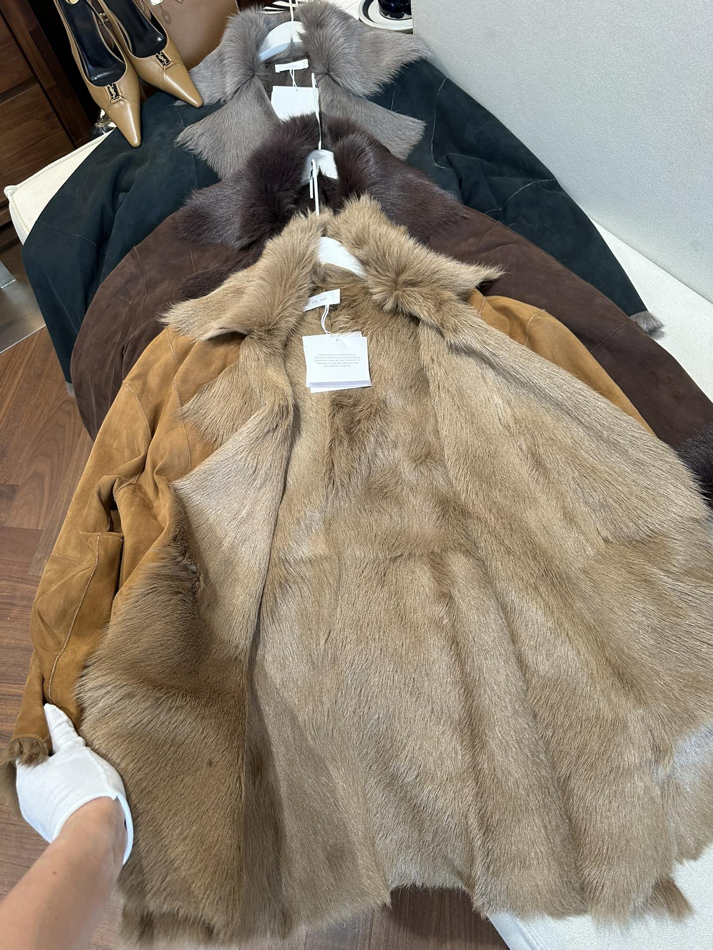 THE ROW Женская дублёнка с мехом лисы THE ROW Женская дублёнка с мехом лисы