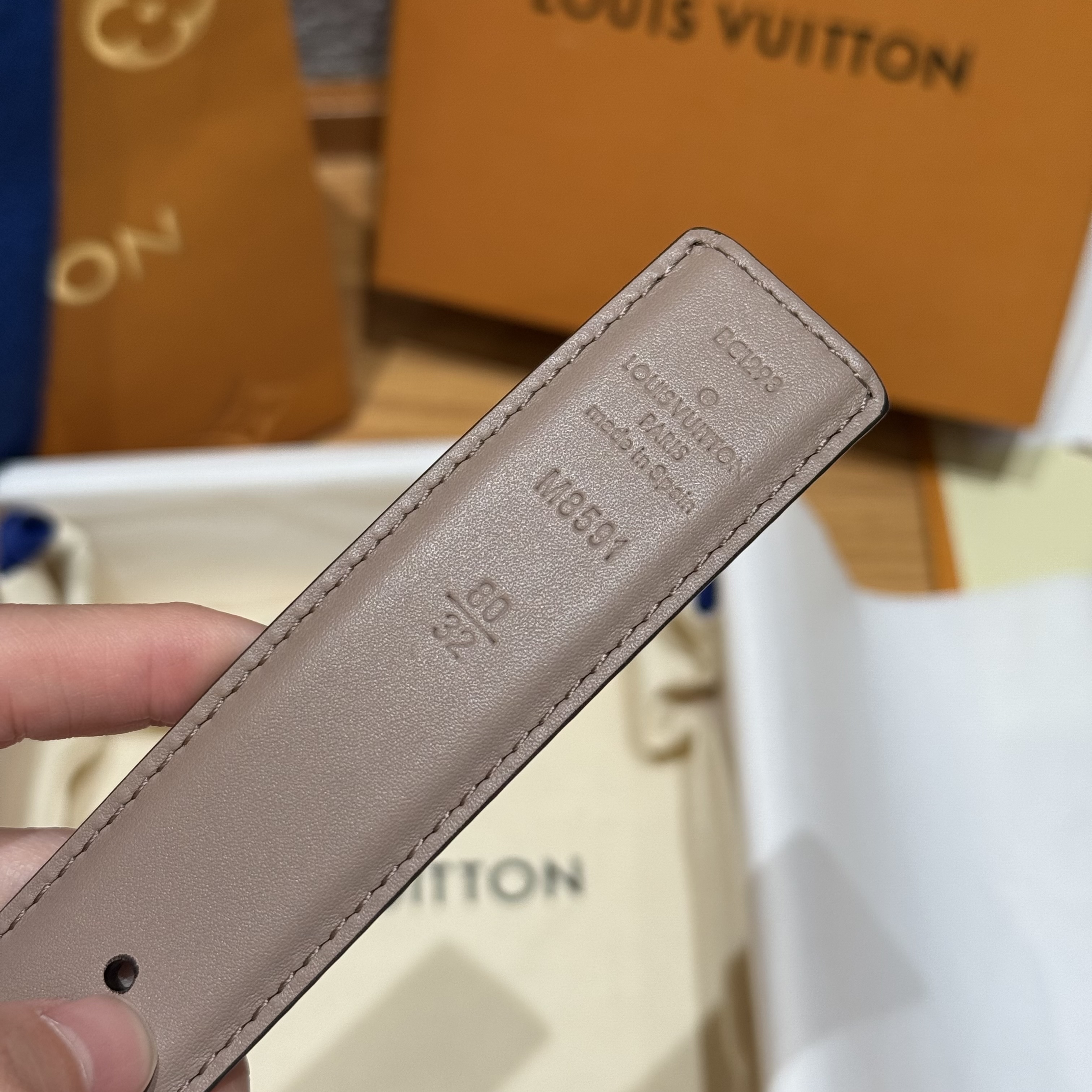 LOUIS VUITTON Женский ремень 