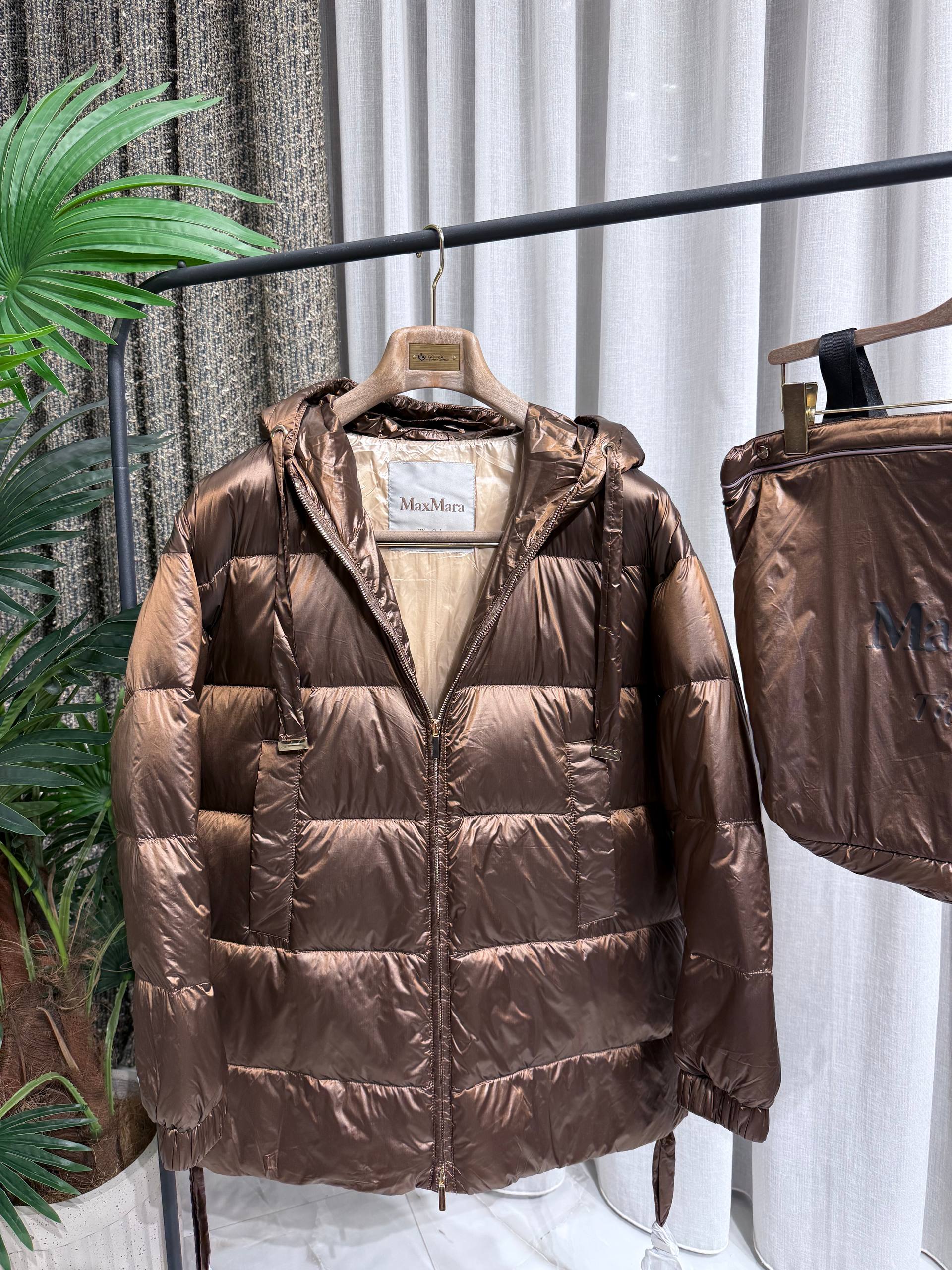 MAX MARA женская куртка  MAX MARA женская куртка