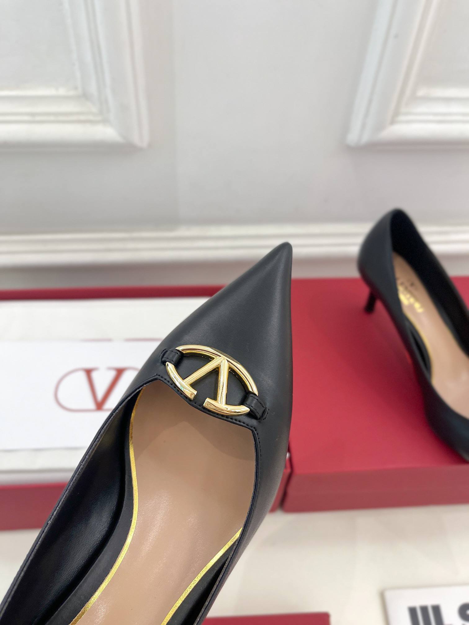 VALENTINO Женские туфли VALENTINO Женские туфли