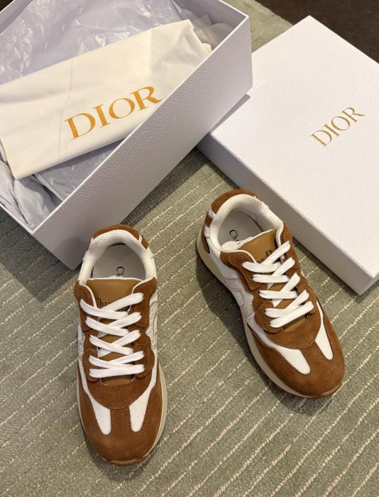 CHRISTIAN DIOR Женские кроссовки из тялячьей кожи 