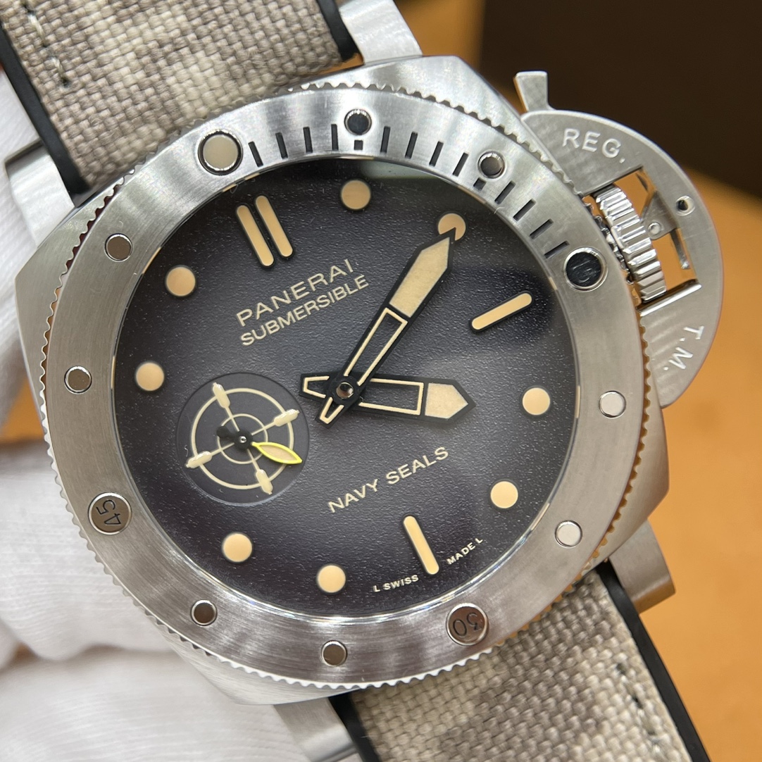 PANERAI Мужские часы Submersible Pam01518 44 мм PANERAI Мужские часы Submersible Pam01518 44 мм