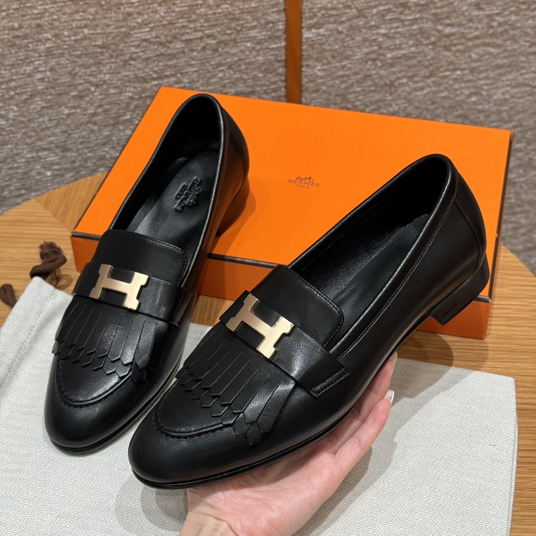 HERMES Женские лоферы Royal 