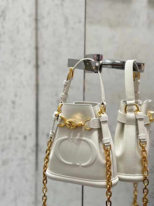 CHRISTIAN DIOR Женская сумка C'est Dior телячья кожа