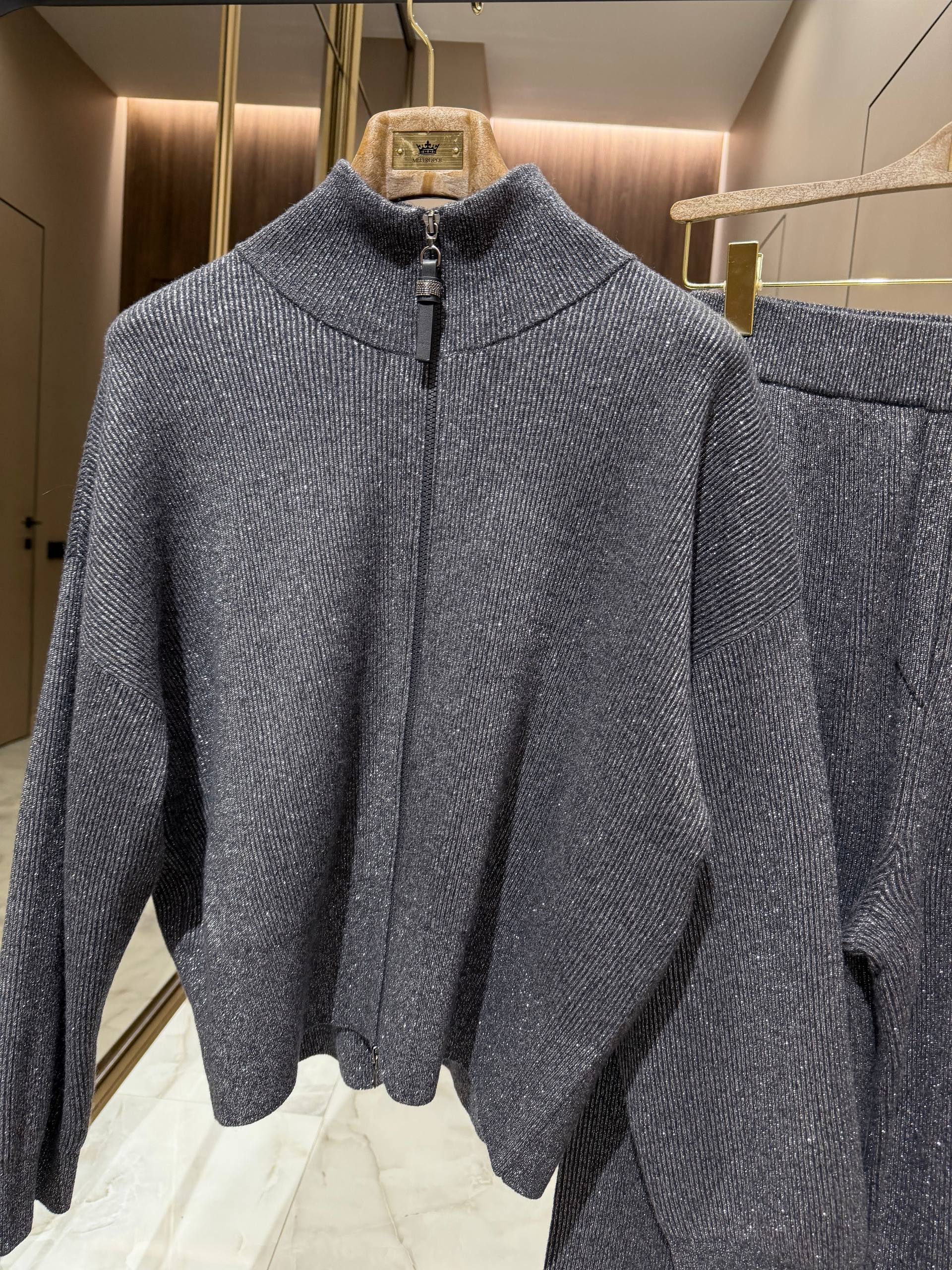 BRUNELLO CUCINELLI Женский костюм с люрексовой нитью