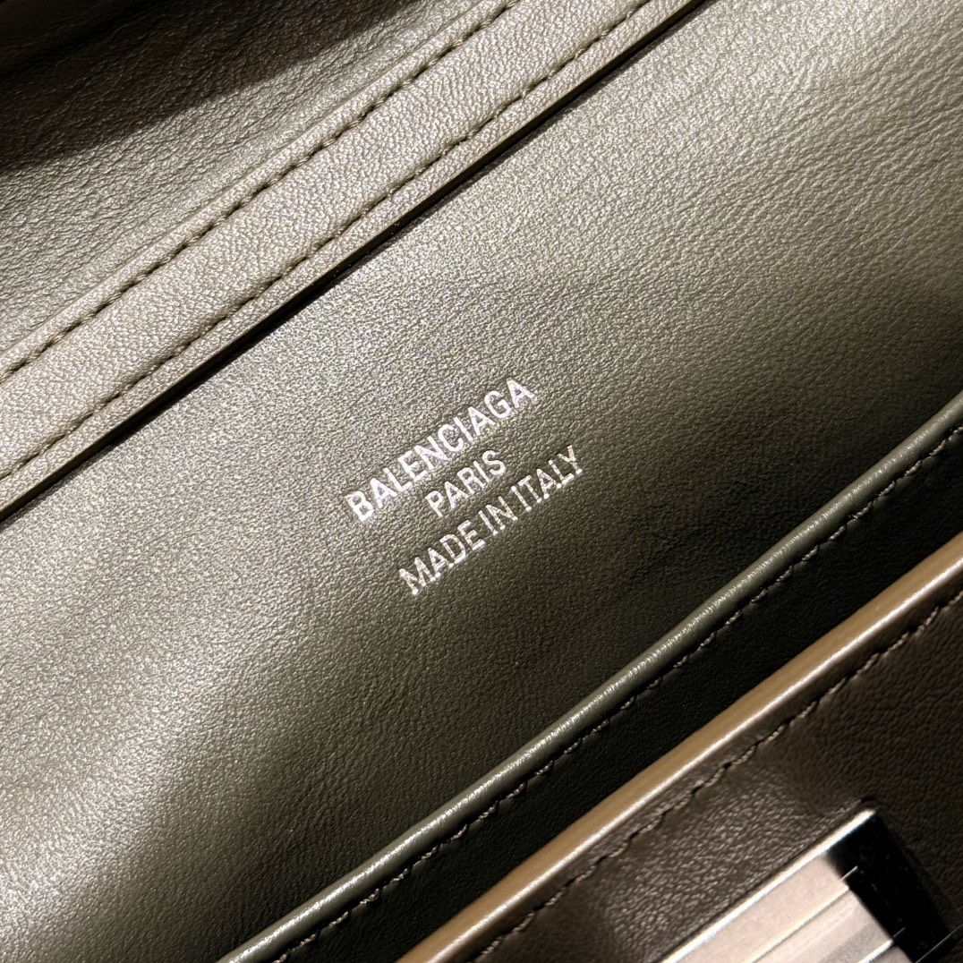 BALENCIAGA Женская сумка Rodeo хаки BALENCIAGA Женская сумка Rodeo хаки