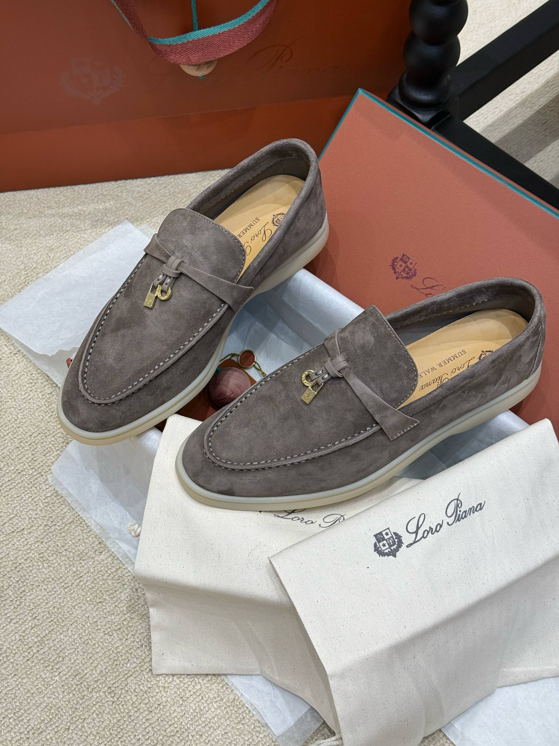 LORO PIANA Женские лоферы LORO PIANA Женские лоферы