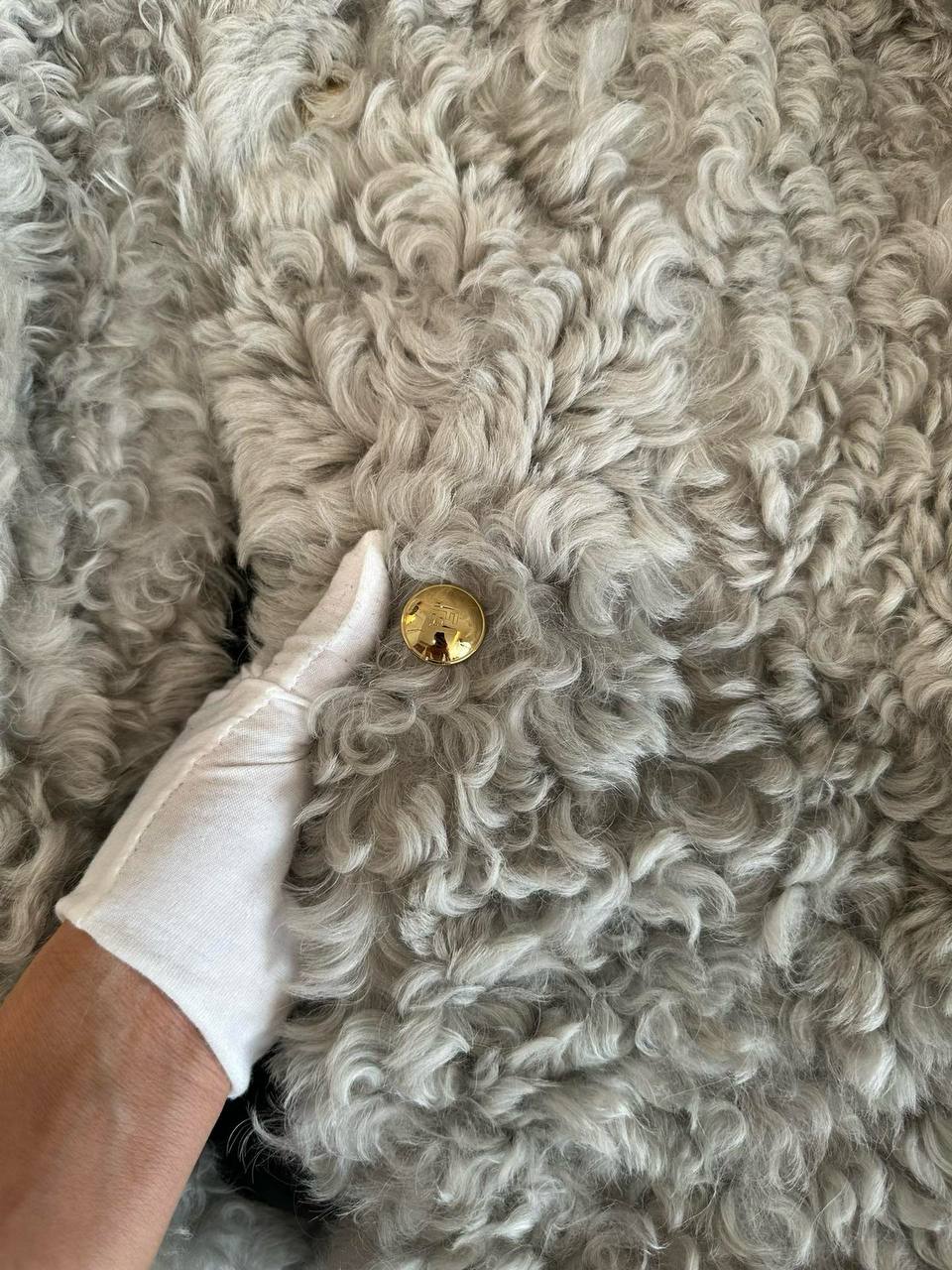 FENDI Женская шуба из овчины 