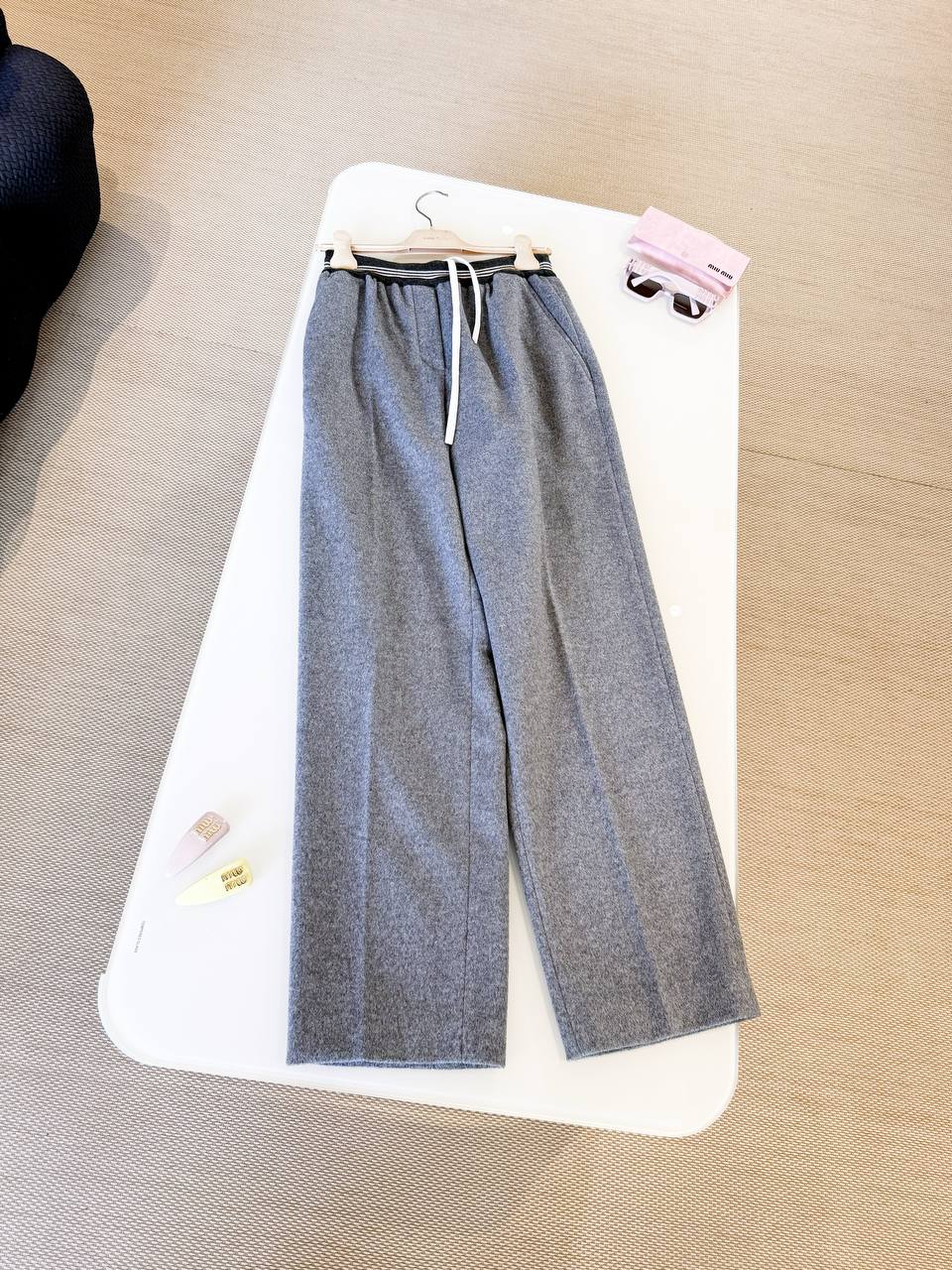 MIU MIU Женские брюки из шерсти MIU MIU Женские брюки из шерсти