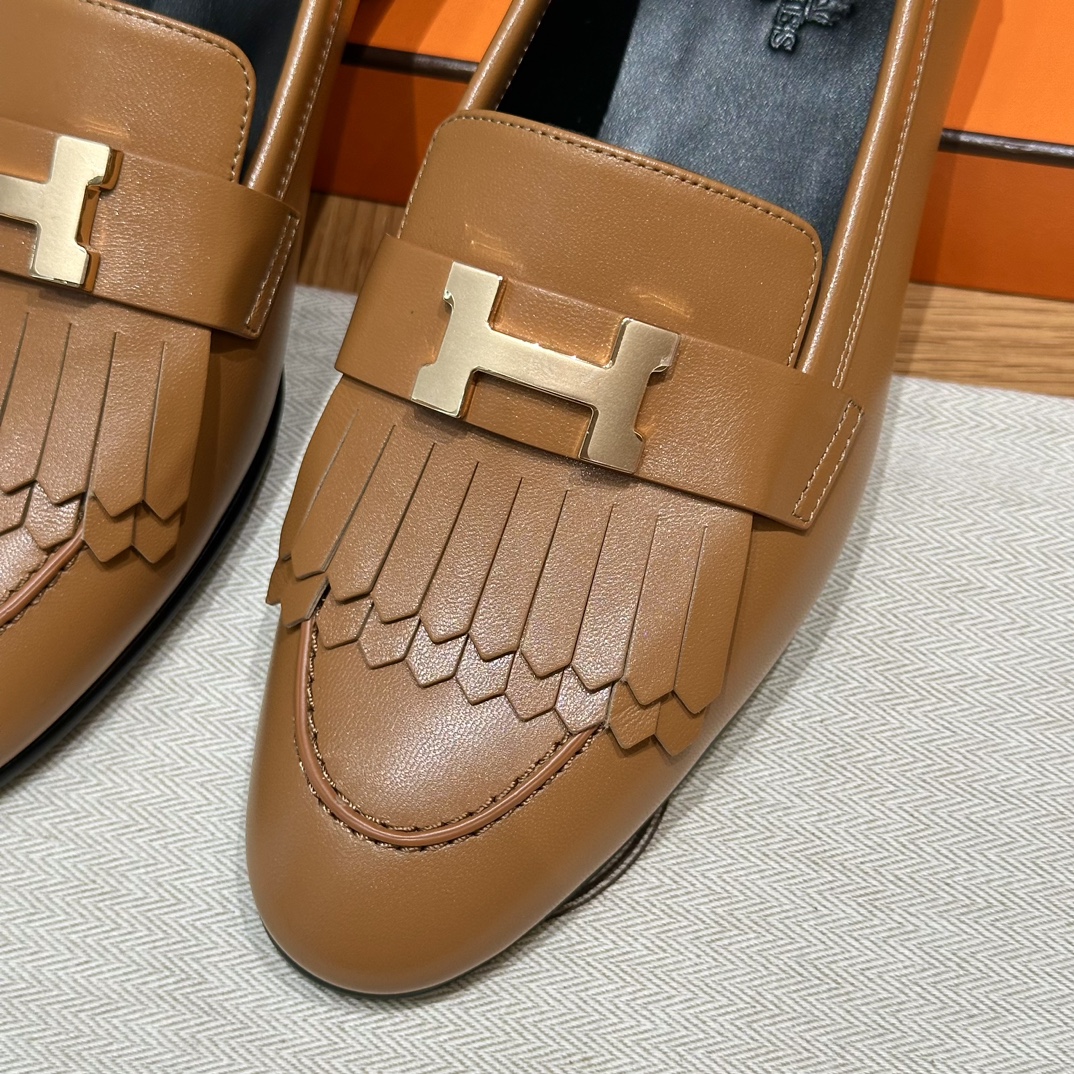 HERMES Женские лоферы Royal 