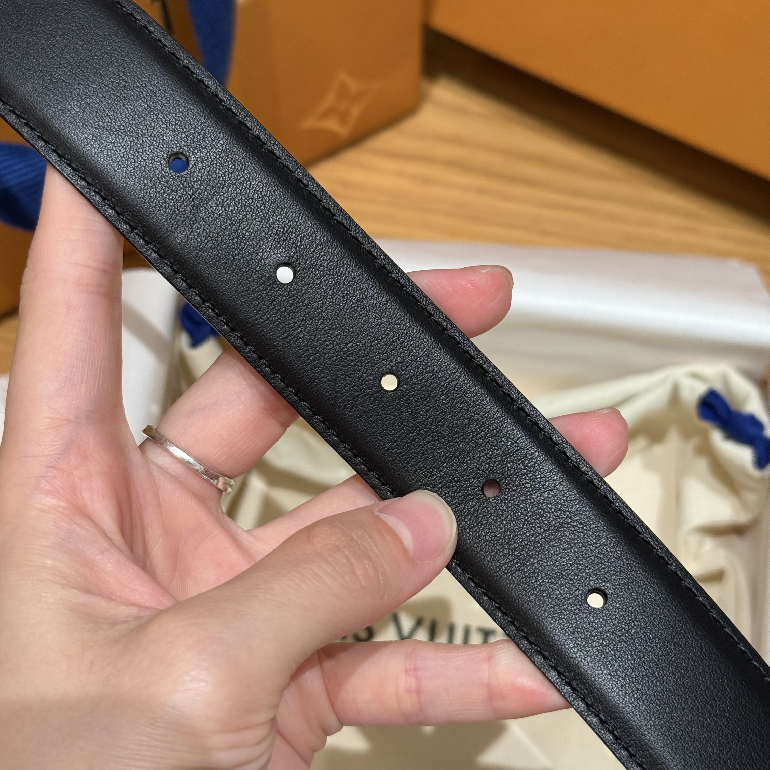 LOUIS VUITTON Женский ремень 