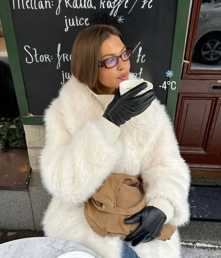 THE ROW Женская шуба из овчины  THE ROW Женская шуба из овчины