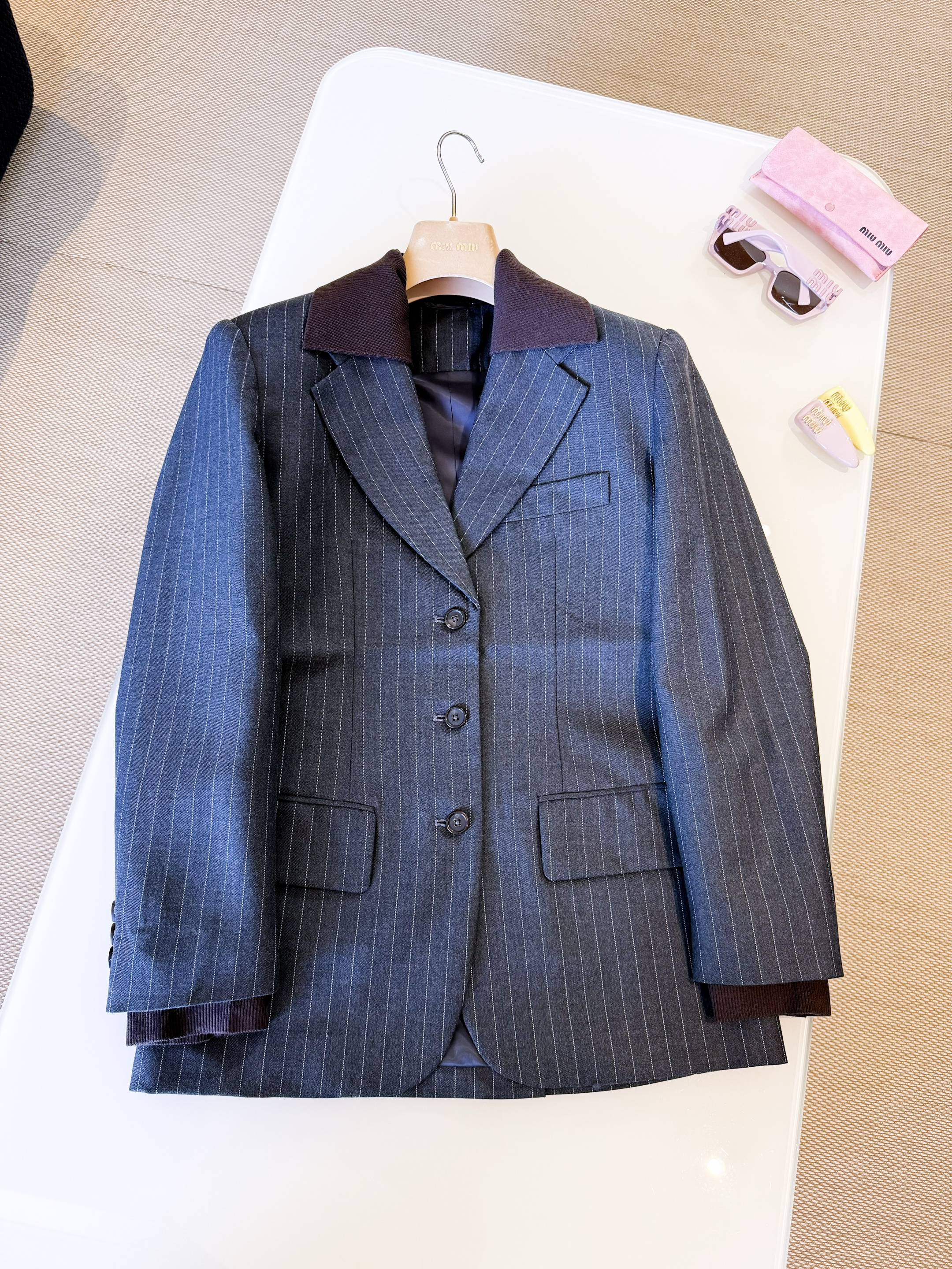 MIU MIU Женский пиджак из шерсти MIU MIU Женский пиджак из шерсти