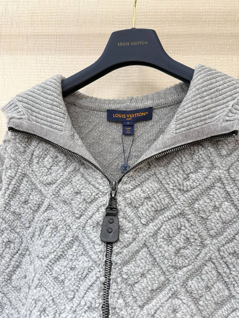 LOUIS VUITTON Женский кардиган из смесовой шерсти LOUIS VUITTON Женский кардиган из смесовой шерсти