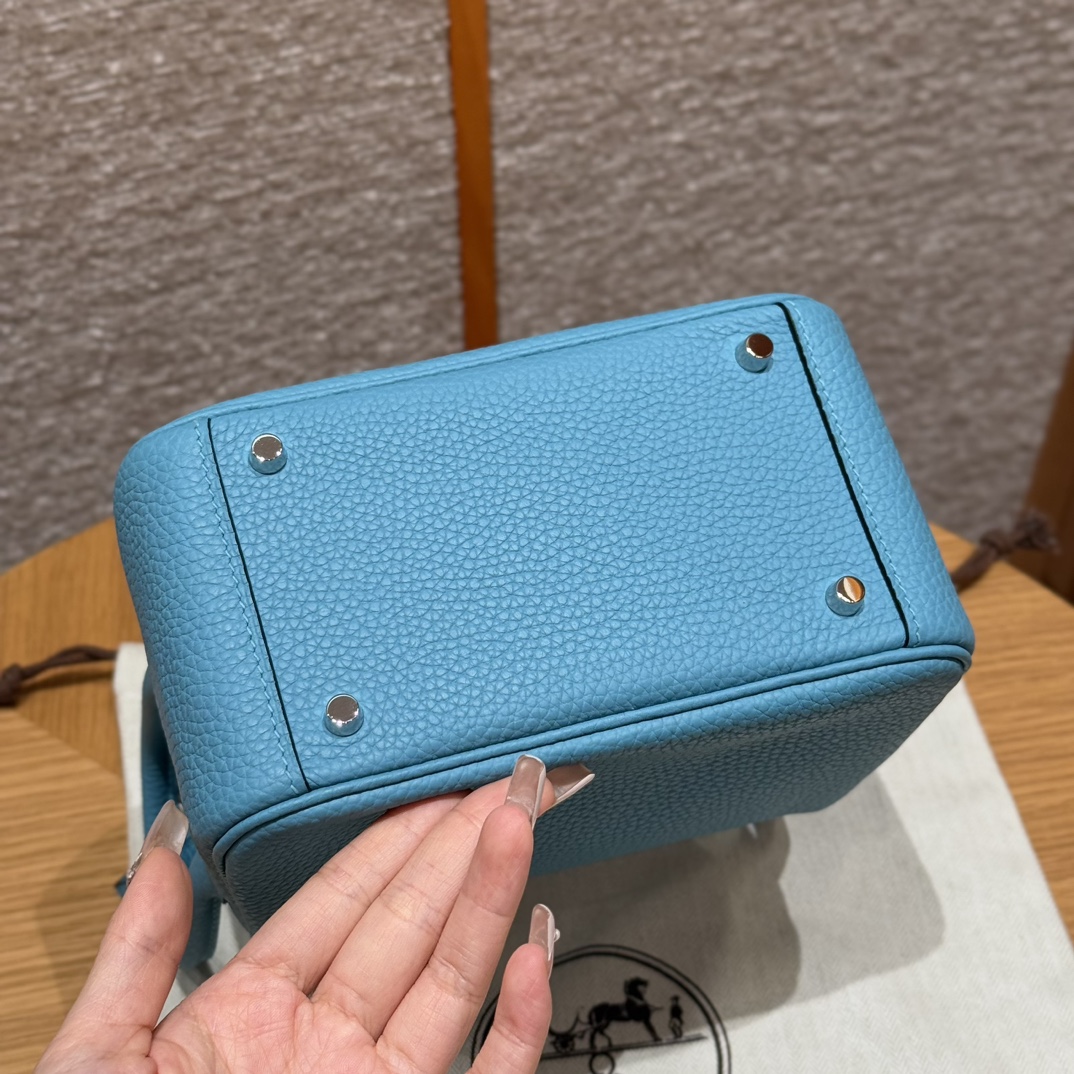 HERMES Женская сумка Lindy 19 см P3 Clemence HERMES Женская сумка Lindy 19 см P3 Clemence