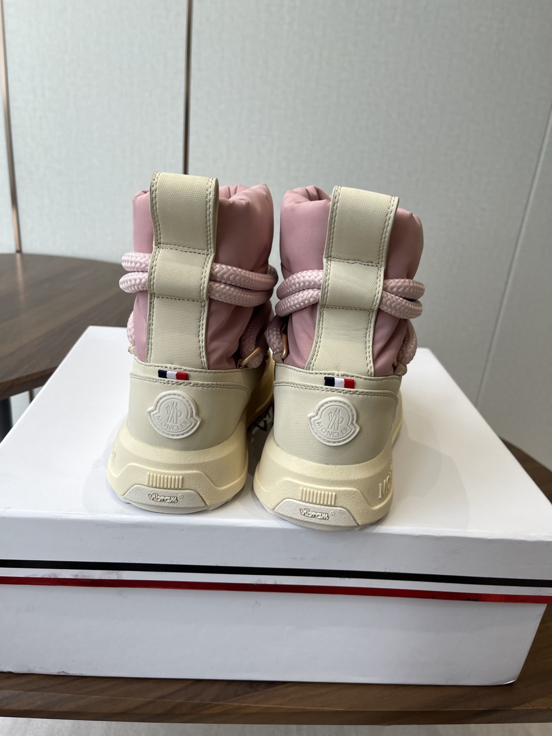 MONCLER Женские горнолыжные ботинки Altive Mid