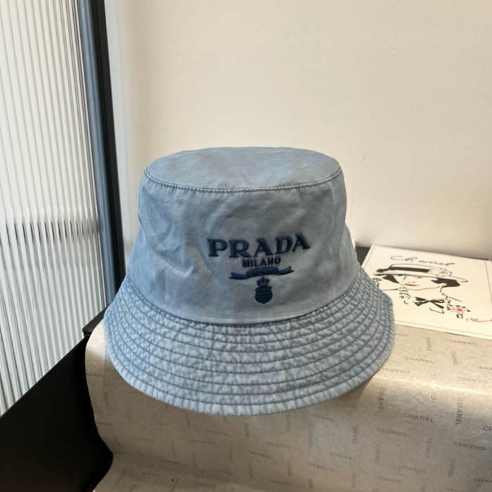 PRADA панама