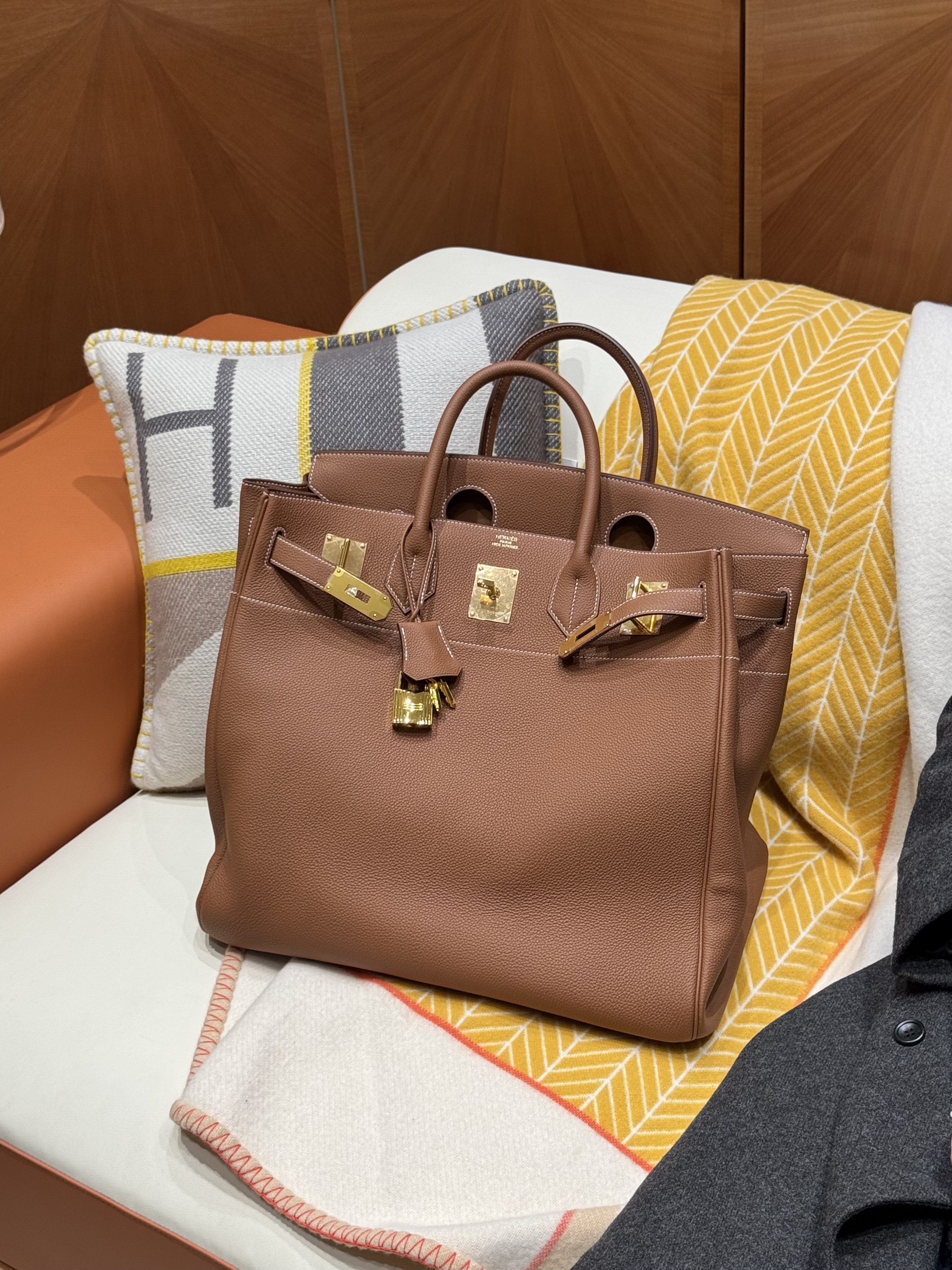 HERMES Сумка Birkin 40 см 37/gold Togo HERMES Сумка Birkin 40 см 37/gold Togo