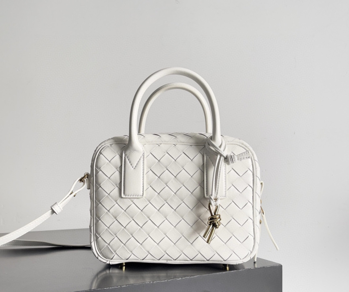 BOTTEGA VENETA Женская сумка Small Getaway