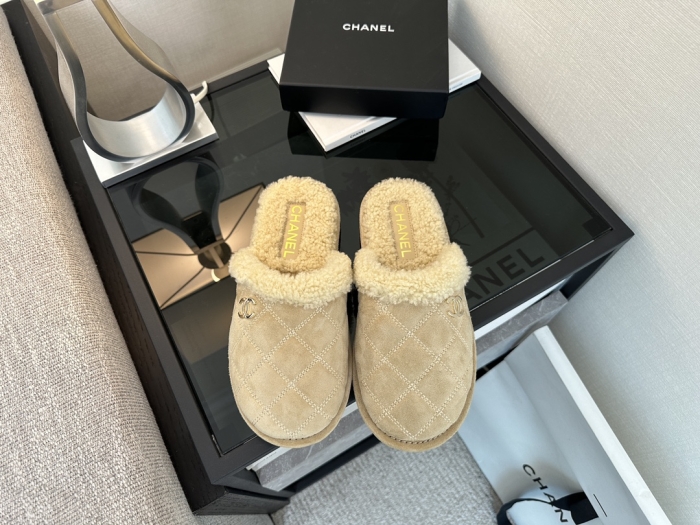 CHANEL Женские тапочки