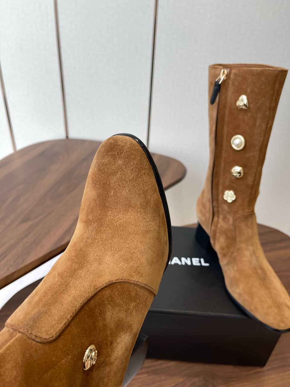 CHANEL Женские сапоги из овчины CHANEL Женские сапоги из овчины
