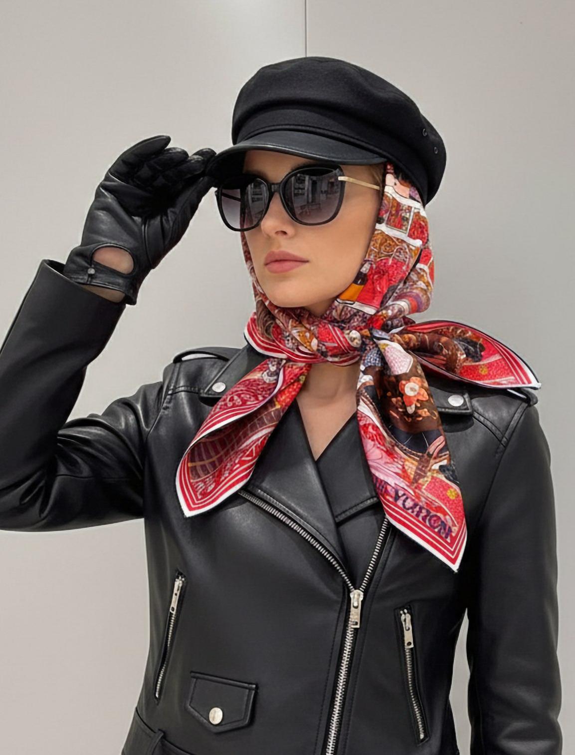 LOUIS VUITTON Женский платок из шёлка LOUIS VUITTON Женский платок из шёлка