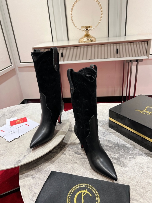 CHRISTIAN LOUBOUTIN Женские короткие сапоги из телячьей замши