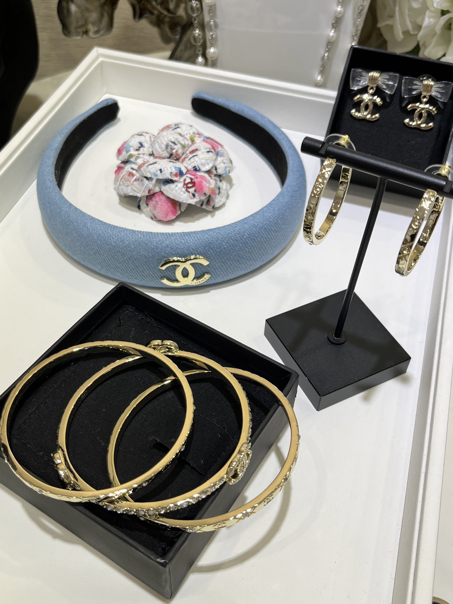 CHANEL Женский тройной браслет 25A CHANEL Женский тройной браслет 25A