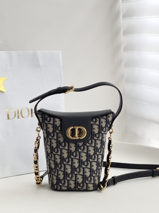  CHRISTIAN DIOR Мини-сумка-ведро 30 Montaigne Dior Amber