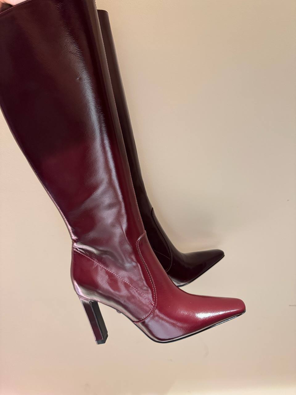 SAINT LAURENT Женские сапоги из телячьей кожи SAINT LAURENT Женские сапоги из телячьей кожи