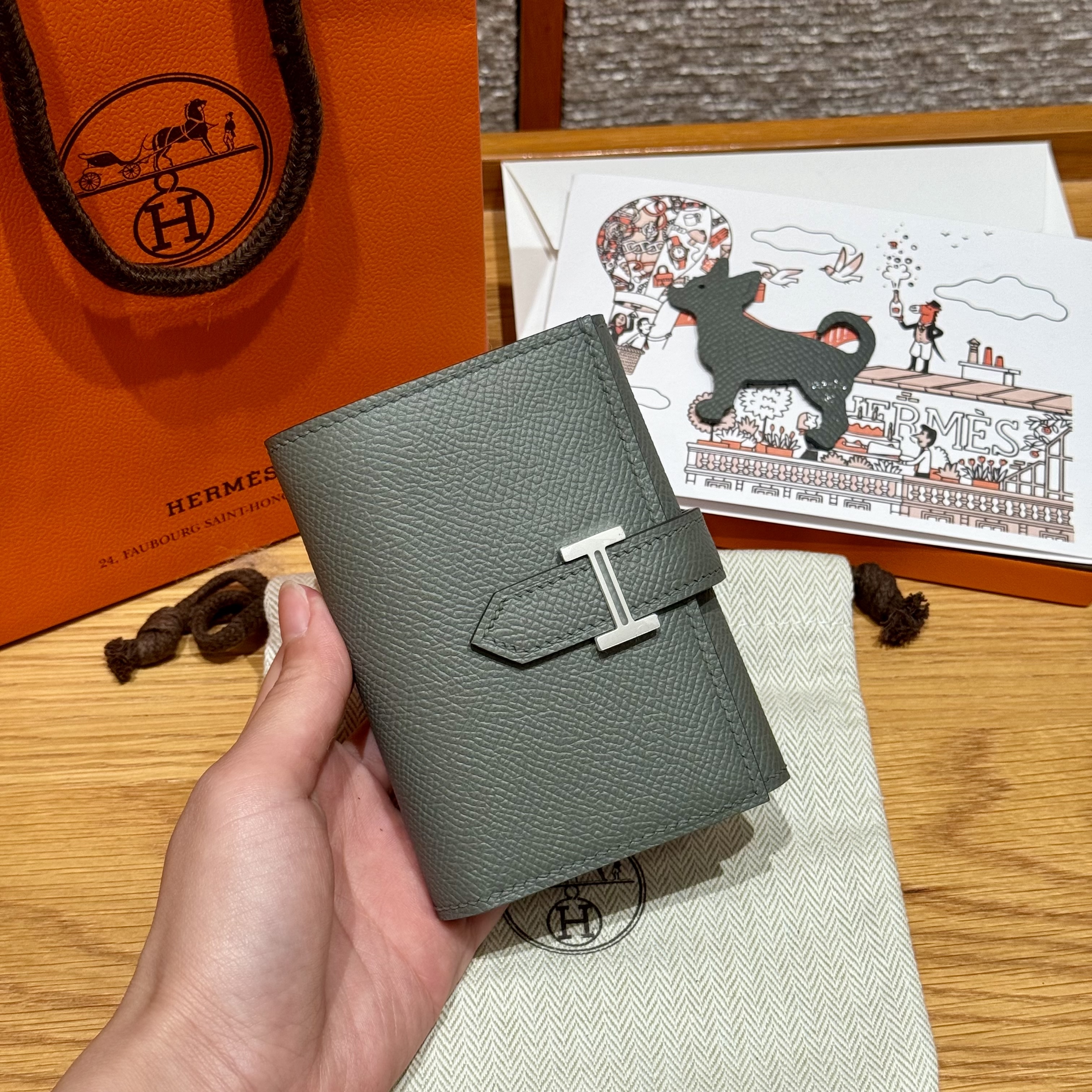 HERMES Кошелёк Bearn 11 см 0L/Girs Meyer Epsom HERMES Кошелёк Bearn 11 см 0L/Girs Meyer Epsom