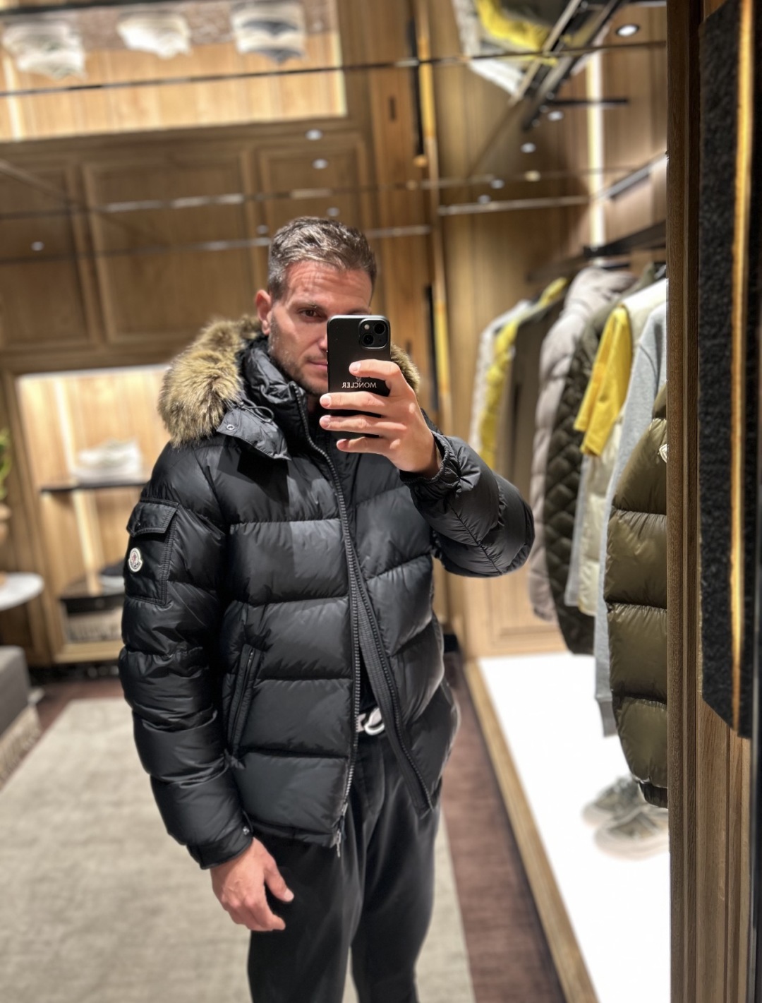 MONCLER Мужской пуховик Maya MONCLER Мужской пуховик Maya