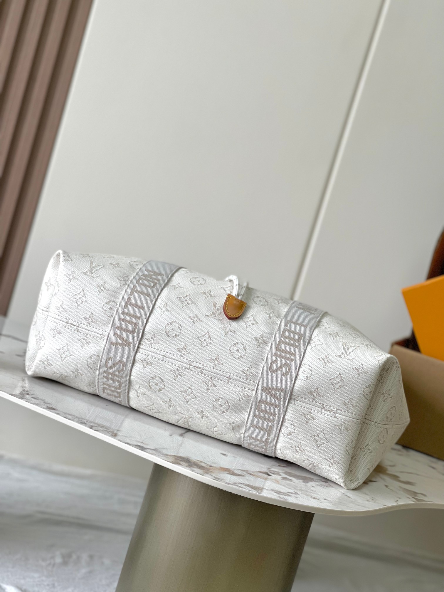 LOUIS VUITTON Сумка Marina Tote M14652 LOUIS VUITTON Сумка Marina Tote M14652