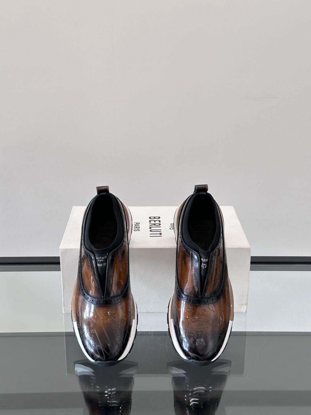 BERLUTI Мужские кроссовки коровья кожа