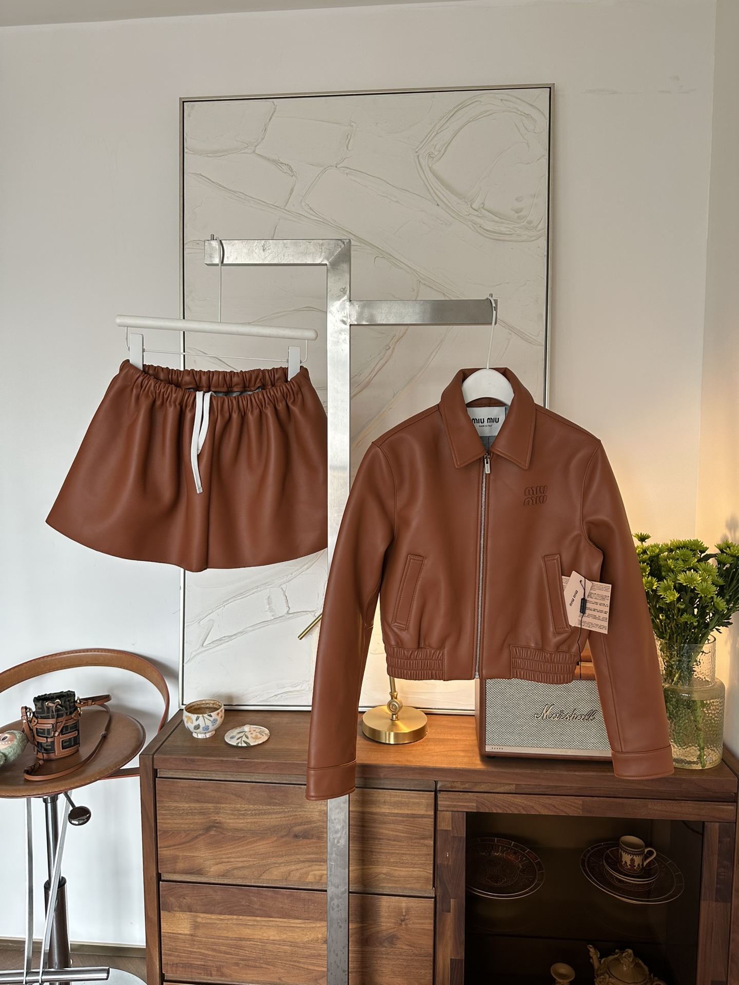 MIU MIU Женский кожаный костюм MIU MIU Женский кожаный костюм