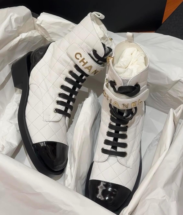 CHANEL Женские стёганые ботинки с перемычкой