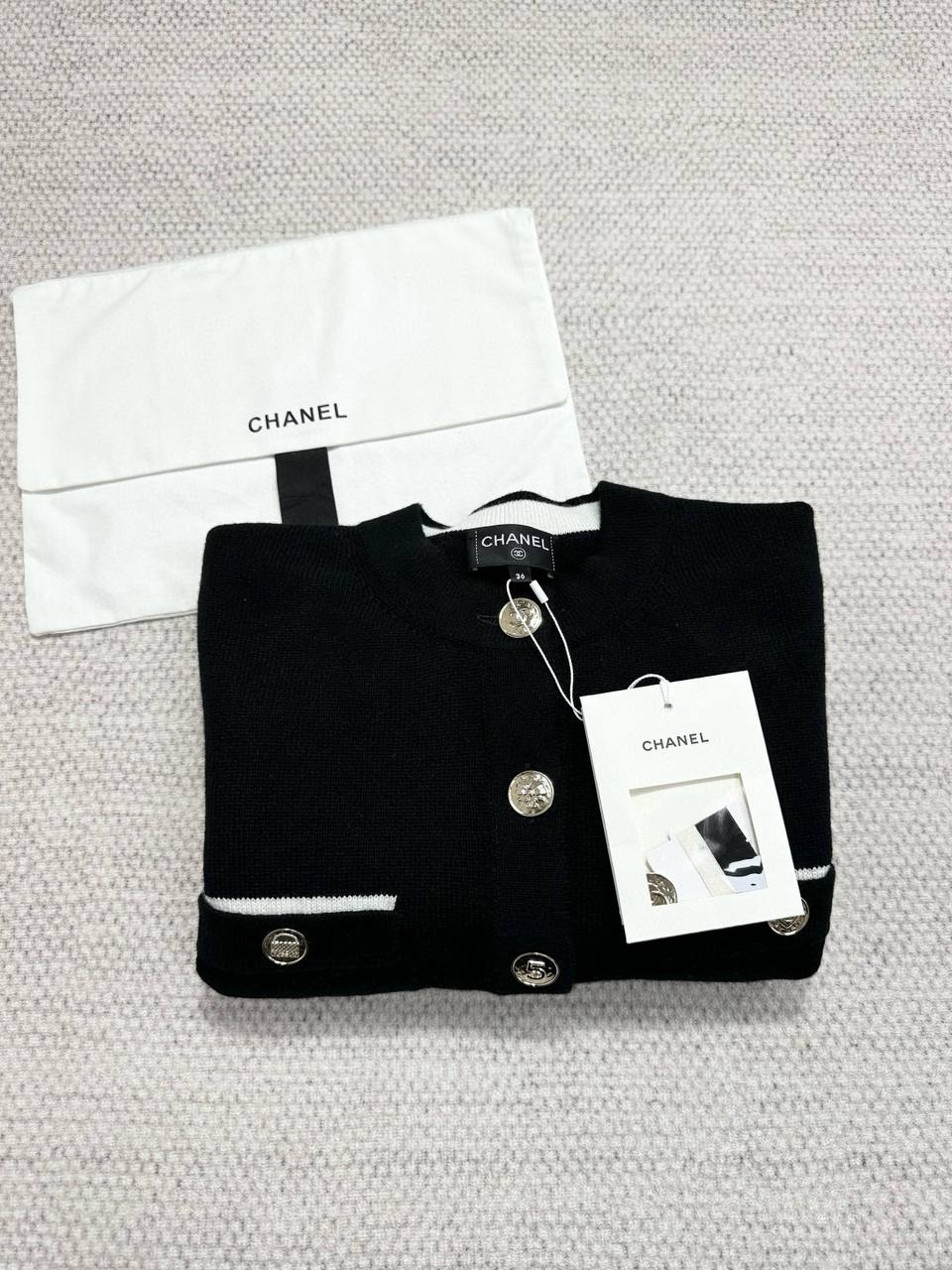 CHANEL Женский кардиган из кашемира CHANEL Женский кардиган из кашемира