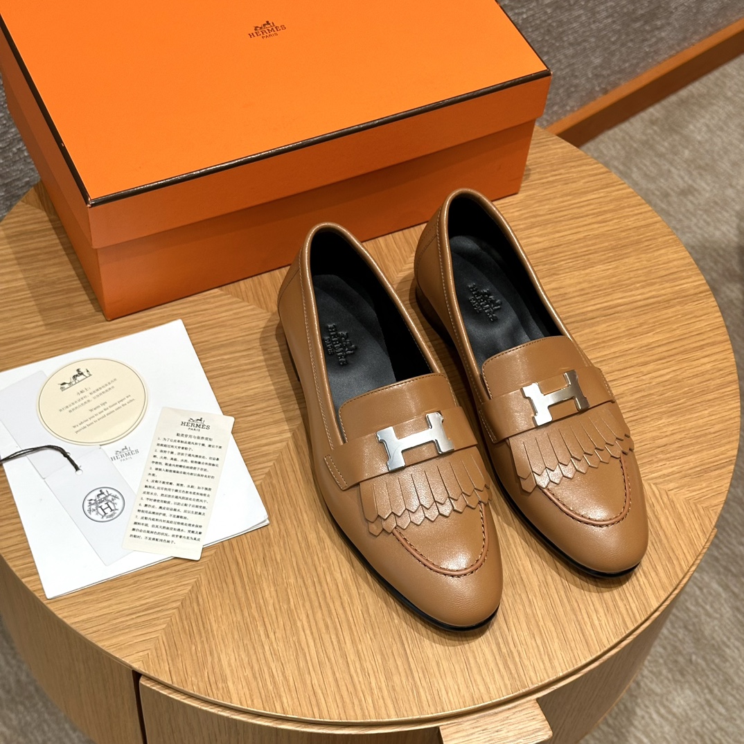 HERMES Женские лоферы Royal 