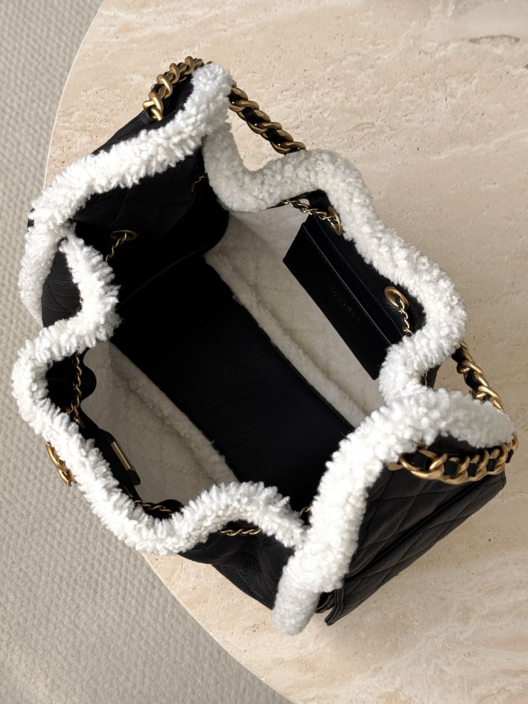 CHANEL Женская сумка Hobo 25S с мехом