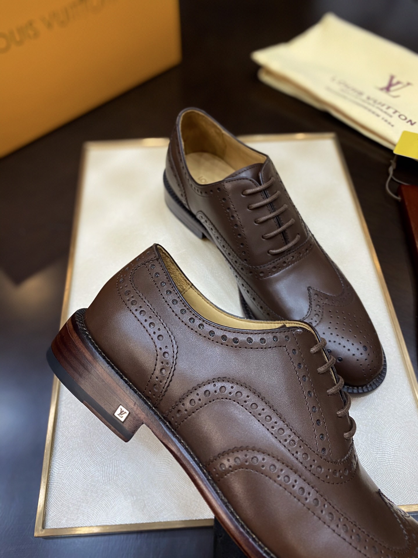 LOUIS VUITTON Туфли мужские  LOUIS VUITTON Туфли мужские