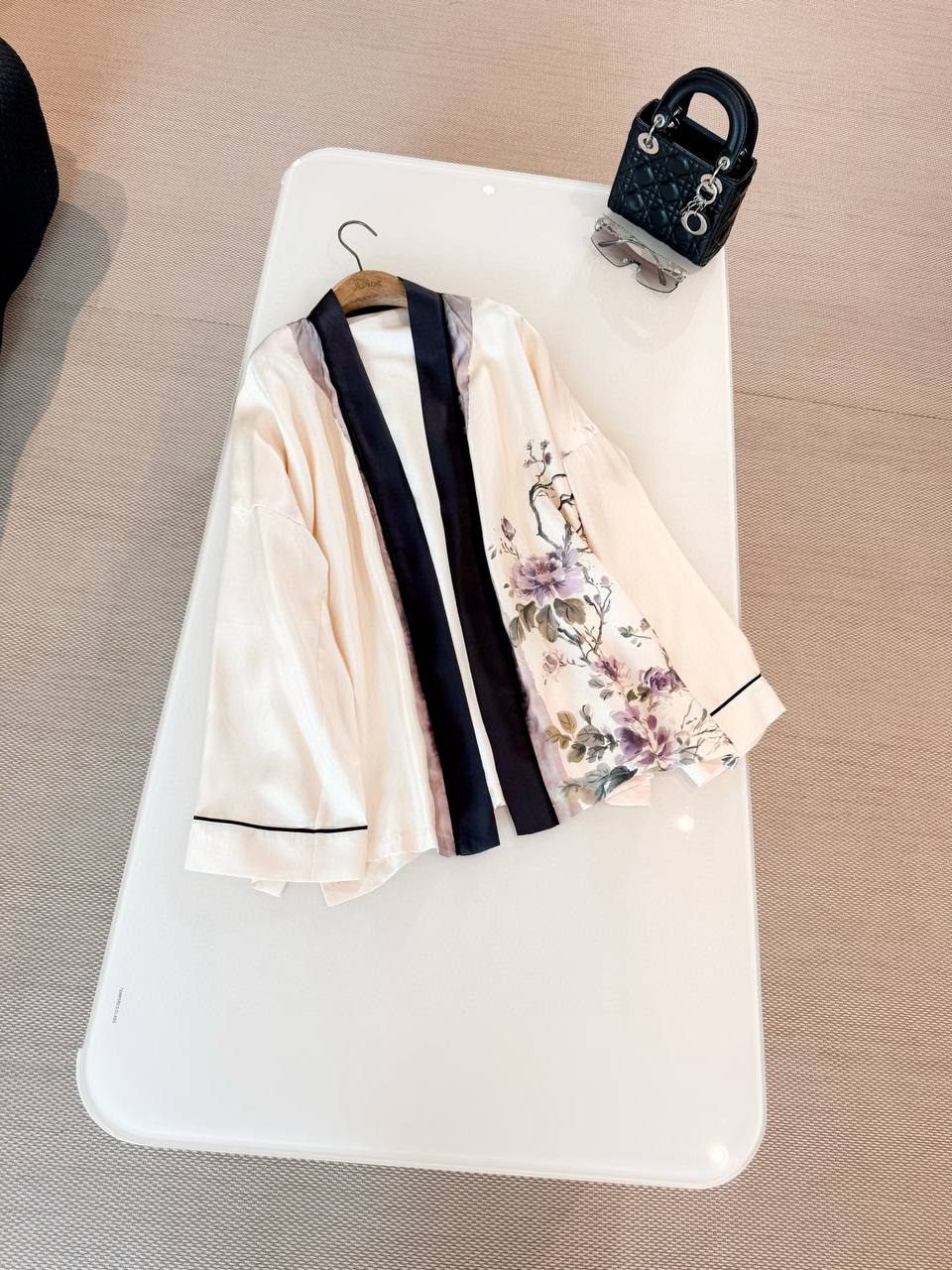 CHRISTIAN DIOR Женская шёлковая рубашка CHRISTIAN DIOR Женская шёлковая рубашка