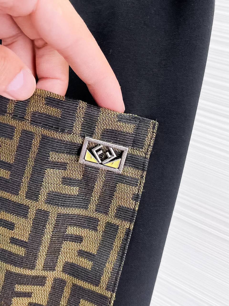 FENDI Мужские брюки FENDI Мужские брюки