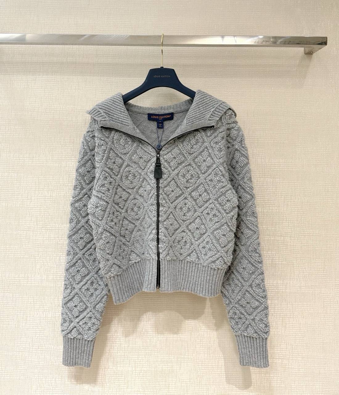 LOUIS VUITTON Женский кардиган из смесовой шерсти LOUIS VUITTON Женский кардиган из смесовой шерсти