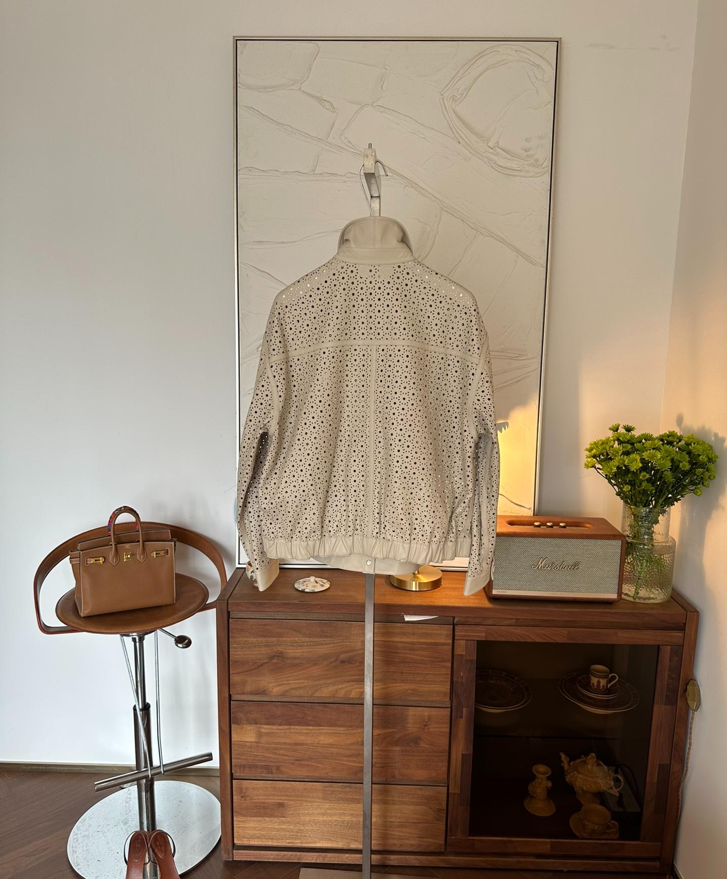 FENDI Женская кожаная куртка FENDI Женская кожаная куртка